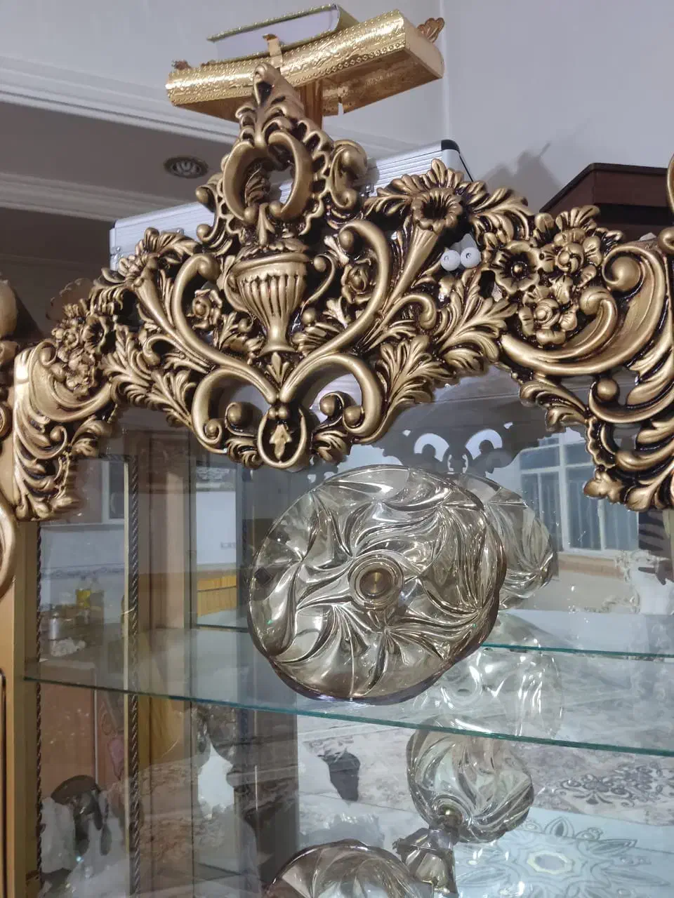 ویترین .چوب راش|بوفه، ویترین، کنسول|قم, نخودی|دیوار