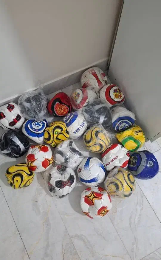 توپ|ورزش‌های توپی|تهران, مینای شمالی (مخبر)|دیوار