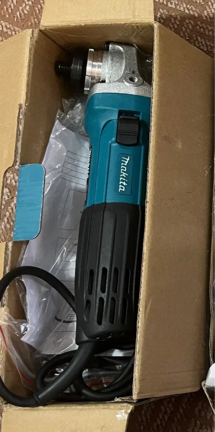 فروش مینیسنگ، دریل و آچار بکس نو و آکبند|ابزارآلات|فارسان, |دیوار