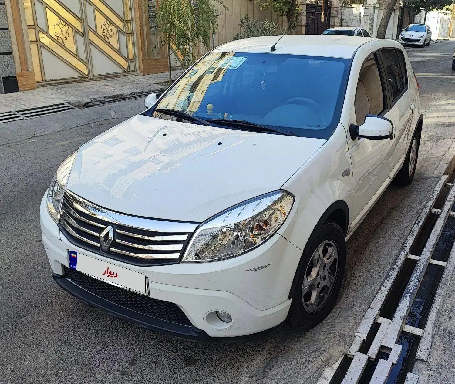 ساندرو اتومات 97|خودرو سواری و وانت|تهران, شهرک دانشگاه|دیوار