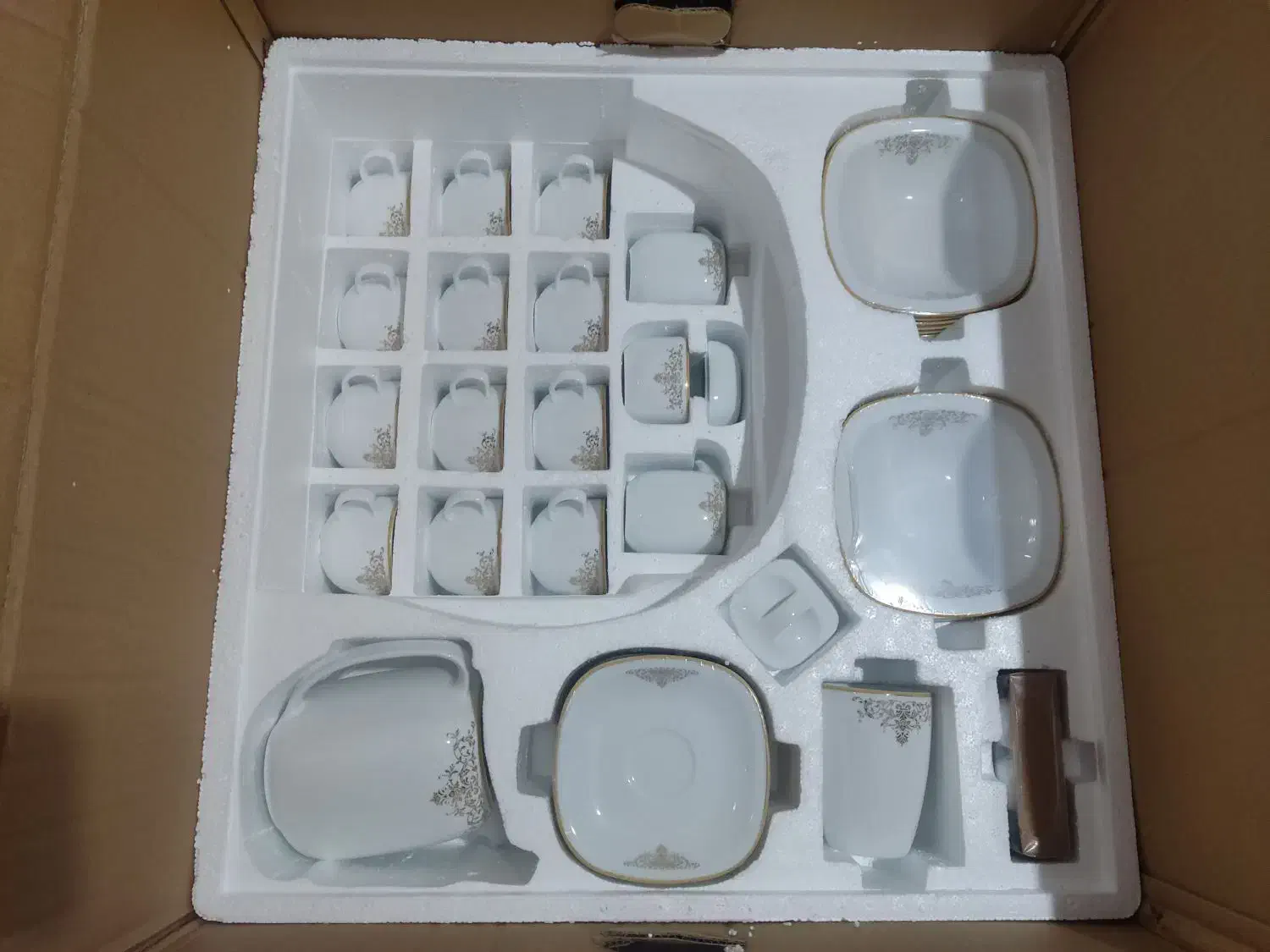 چینی زرین|سرویس روتختی|میانه, |دیوار