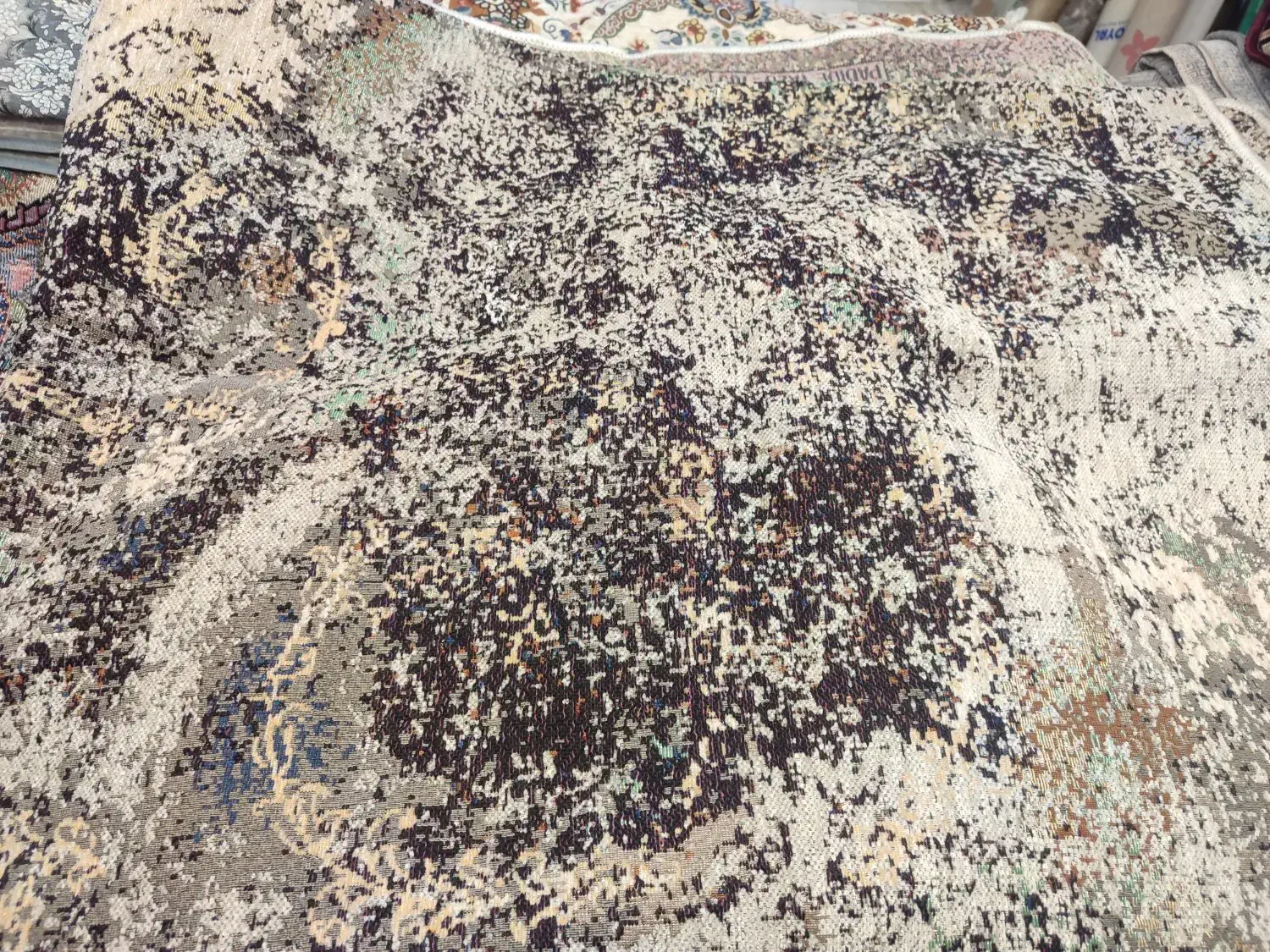 انواع زیر سفره و روفرشی|روفرشی|اصفهان, شهشهان|دیوار