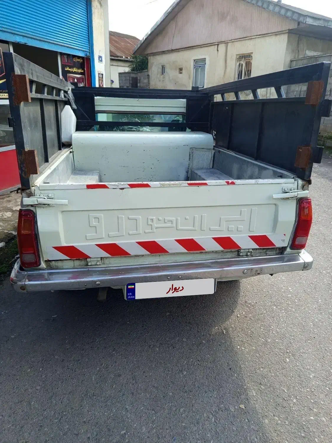 پیکان وانت|خودرو سواری و وانت|رشت, جانبازان|دیوار