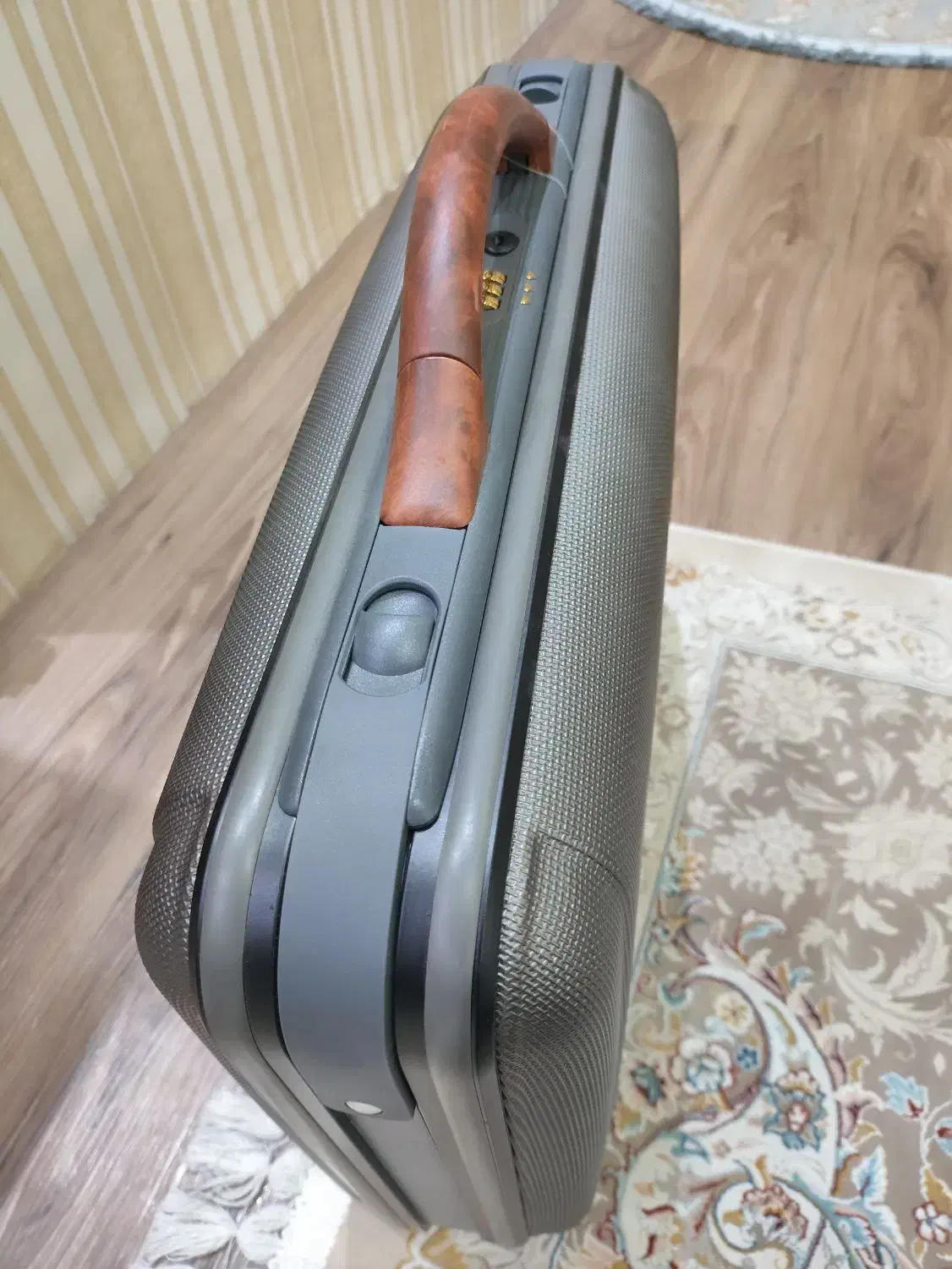 کیف سامسونت|کیف، کفش، کمربند|اسلام‌شهر, مسکن مهر اسلاشهر (شهرک امام خمینی)|دیوار