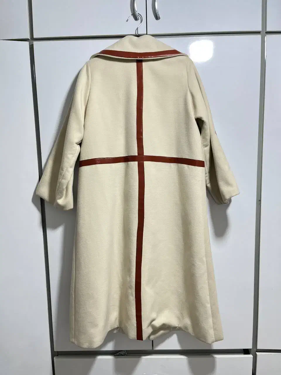 پالتو|لباس|خرم‌آباد, |دیوار