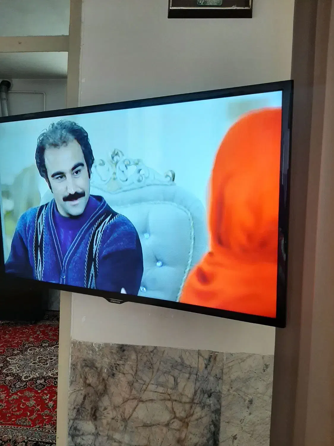 تلویزیون ال ای دی ۴۰ سامسونگ|تلویزیون و پروژکتور|بادرود, |دیوار