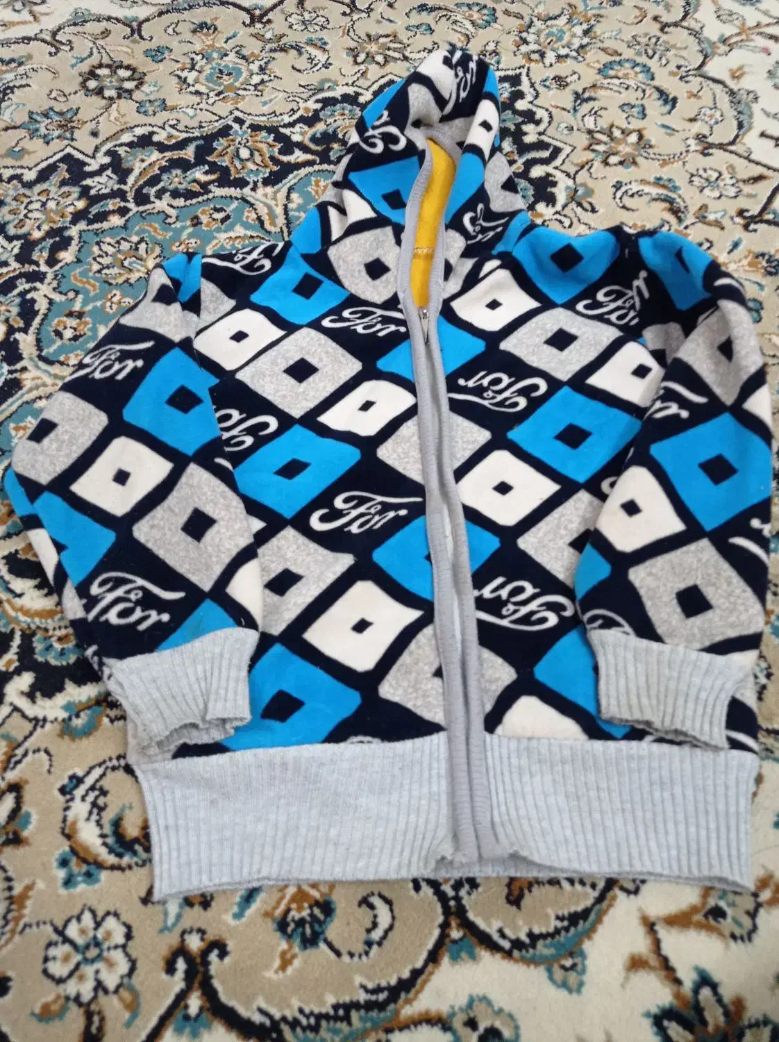 سویشرت|کفش و لباس بچه|برخوار, |دیوار