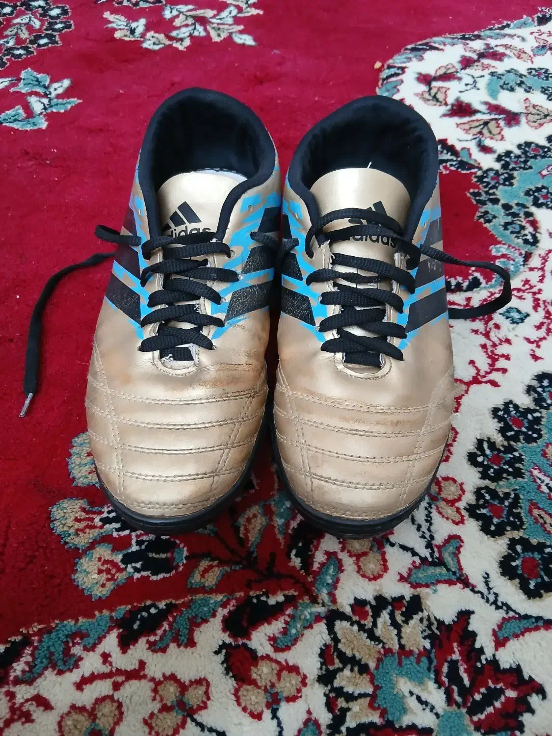 کفش فوتبال (چمنی) آدیداس|کیف، کفش، کمربند|یزد, |دیوار