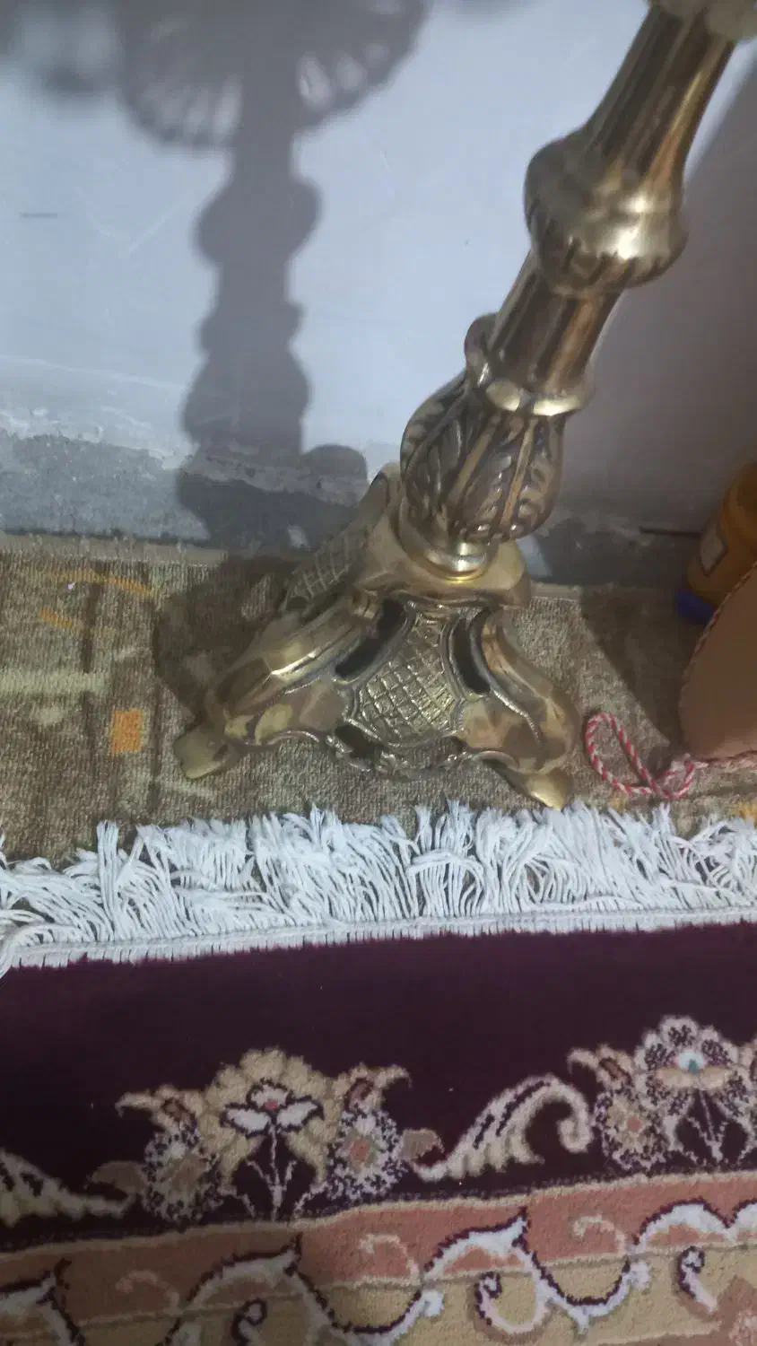 اباژور و میز بزرگ برنز اصل قدیمی خیلی سنگین|چراغ خواب و آباژور|خرم‌آباد, |دیوار