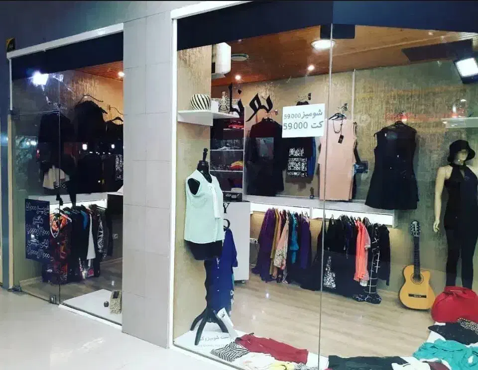 مغازه پاساژ ثامن متری ۲۰۰ متراژ پایین بهترین پاخور|فروش مغازه و غرفه|گرگان, |دیوار