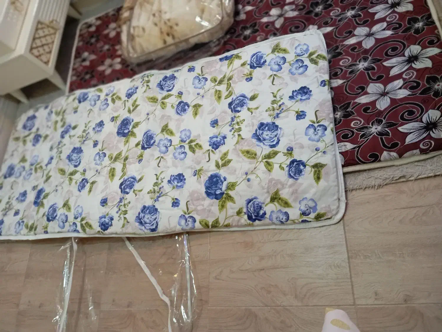 تشک و پتو|رختخواب، بالش، پتو|قشم, |دیوار