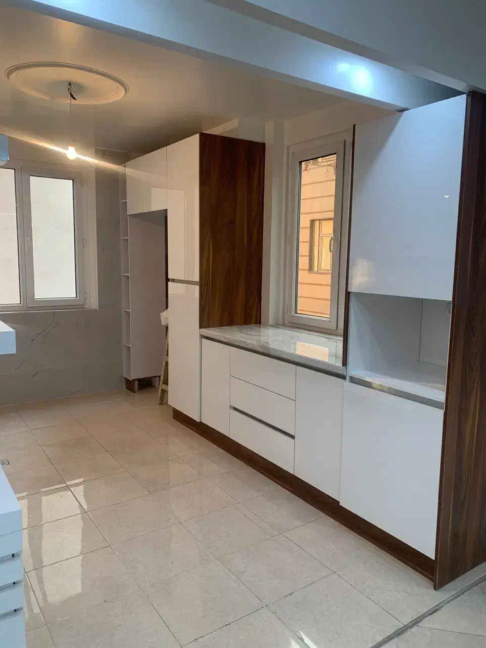 ۱۱۰ متر/تک واحد/فول امکانات/خوش نقشه/نورعالی|فروش آپارتمان|تهران, منیریه|دیوار