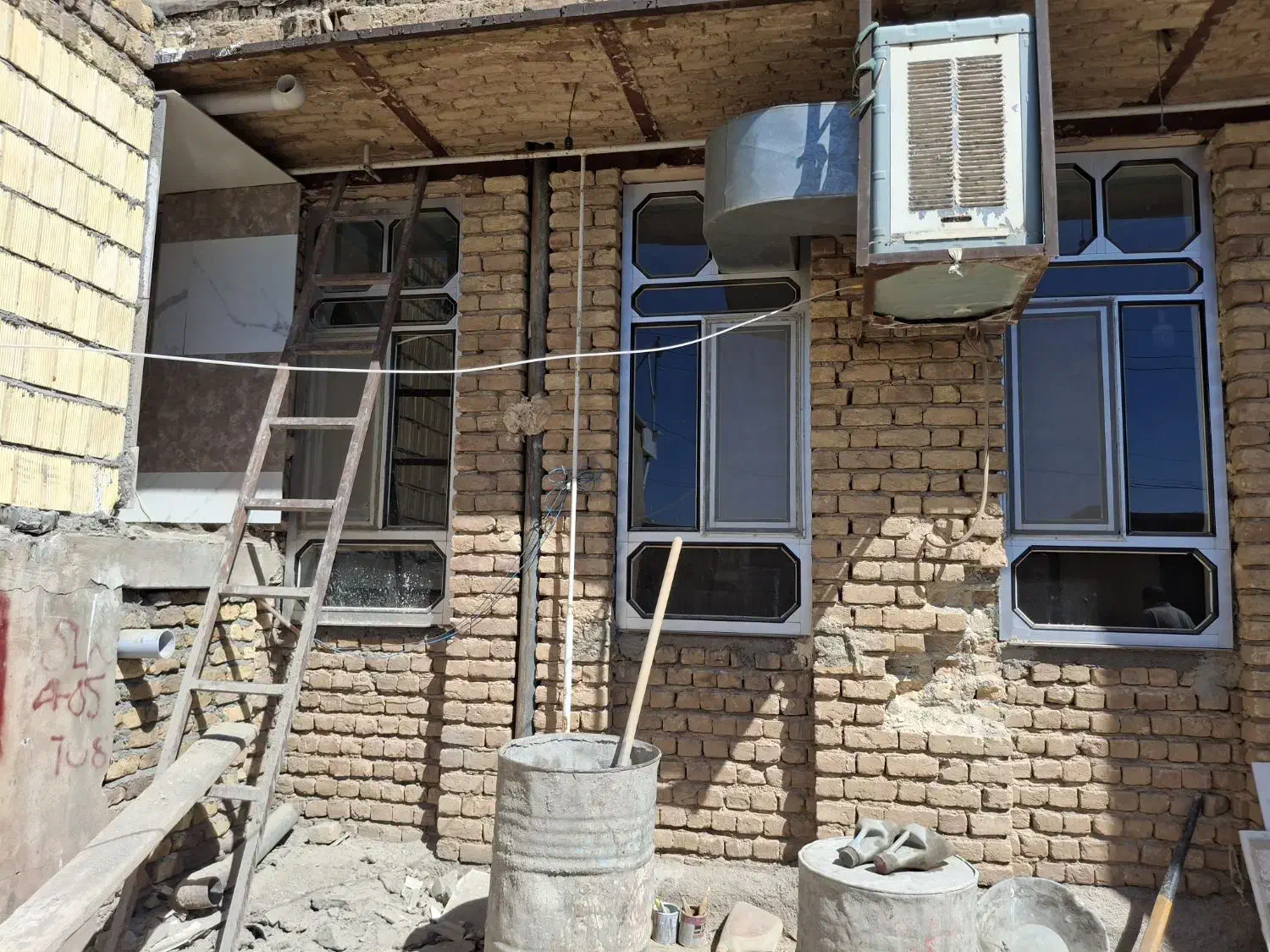 پنجره و در الومنیوم|مصالح و تجهیزات ساختمان|دالاهو, |دیوار