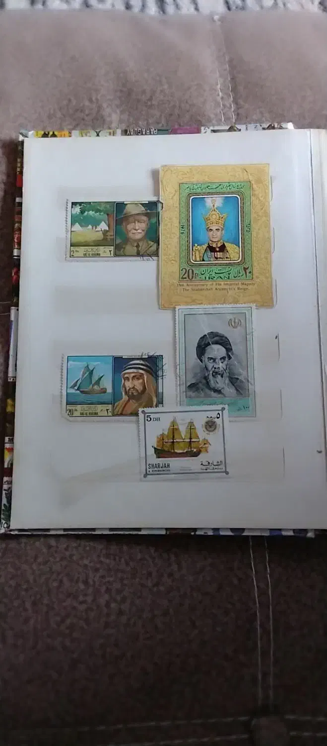 آلبوم تمبر قدیمی|کلکسیون سکه، تمبر، اسکناس|بجنورد, |دیوار