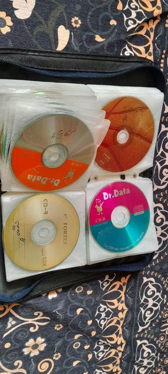 دی وی دی و۴۰ عددفبلم سینمایی ایرانی س دی|پخش‌کننده DVD و ویدیو|اندیشه, اندیشه فاز ۱|دیوار