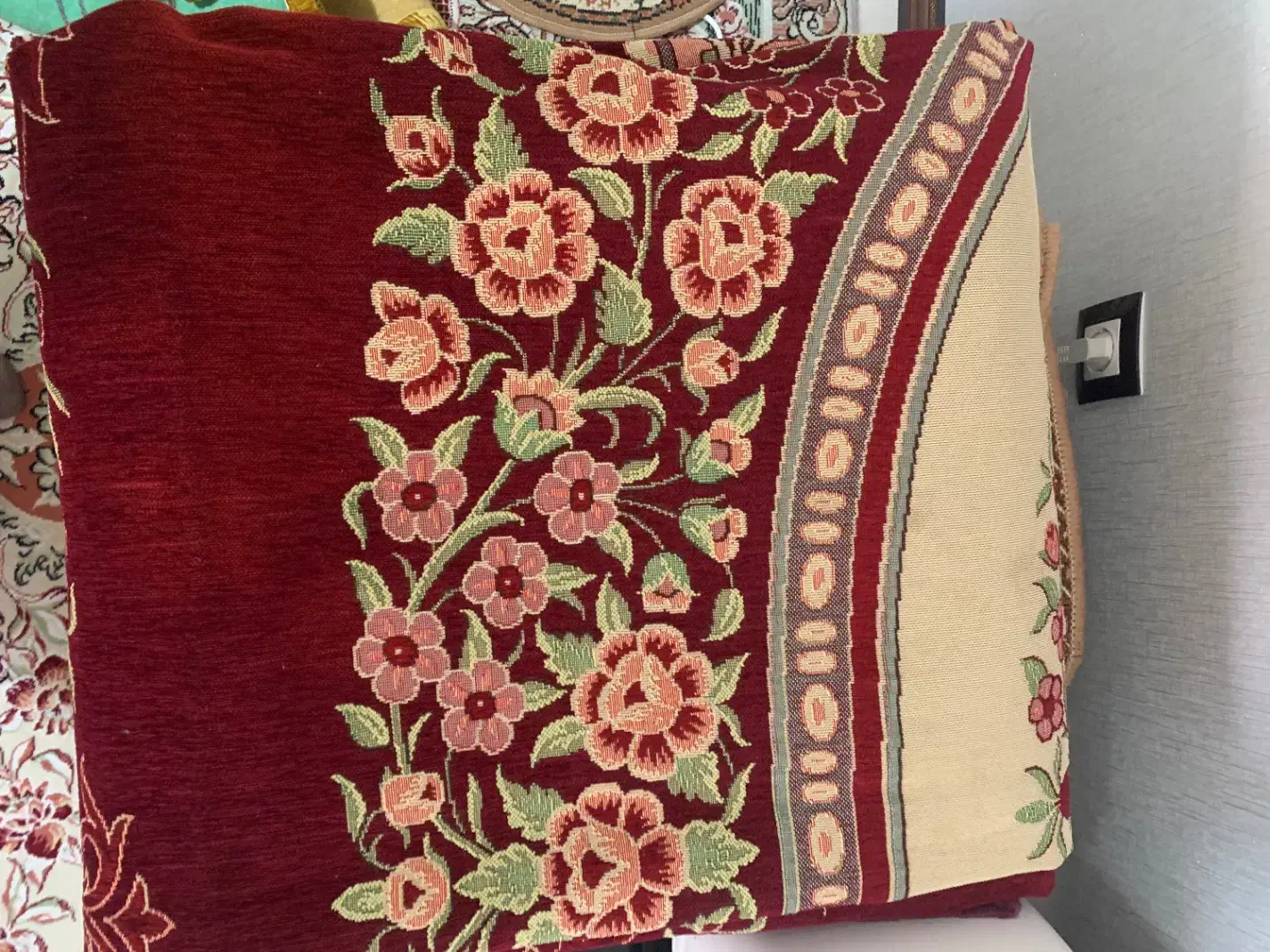 روفرشی ۱۲ متری  بافت یزد و یکعدد میز اتو|روفرشی|شیراز, فضل‌آباد|دیوار