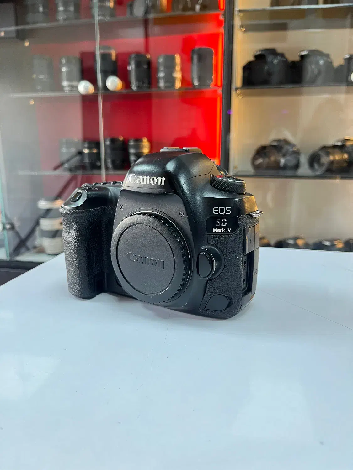 دوربین کنون Canon 5D mark iv بدنه|دوربین عکاسی و فیلم‌برداری|کرج, فاز ۴ مهرشهر|دیوار