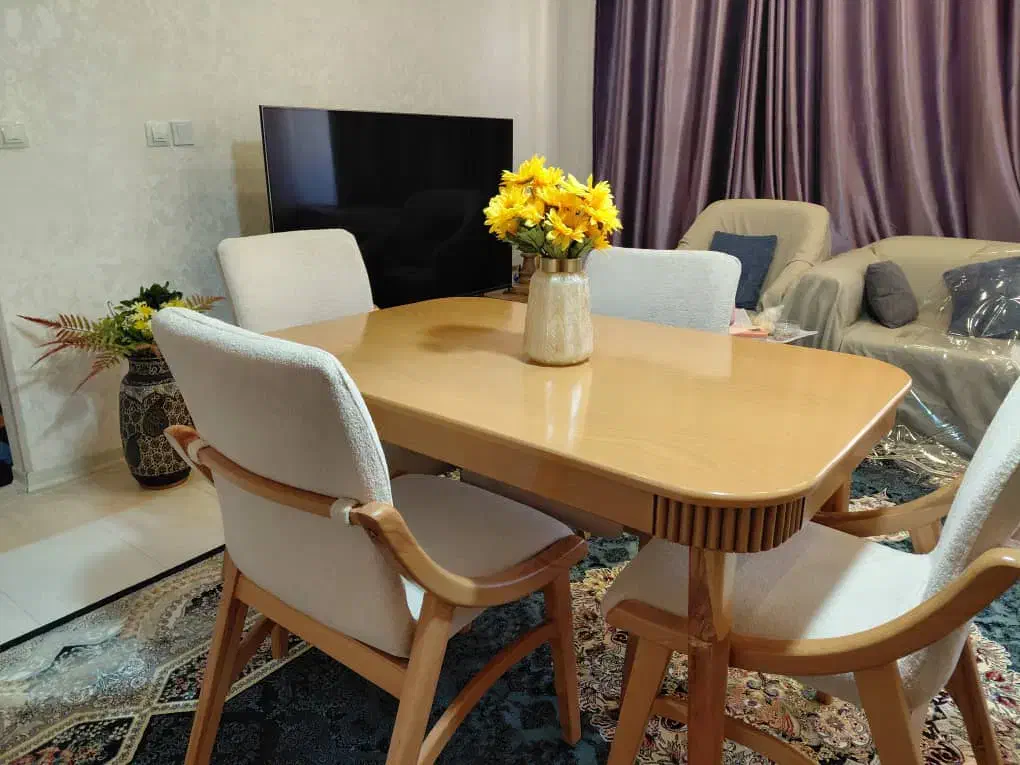 میز و صندلی غذاخوری|میز و صندلی غذاخوری|صدرا-فارس, فاز ۱|دیوار