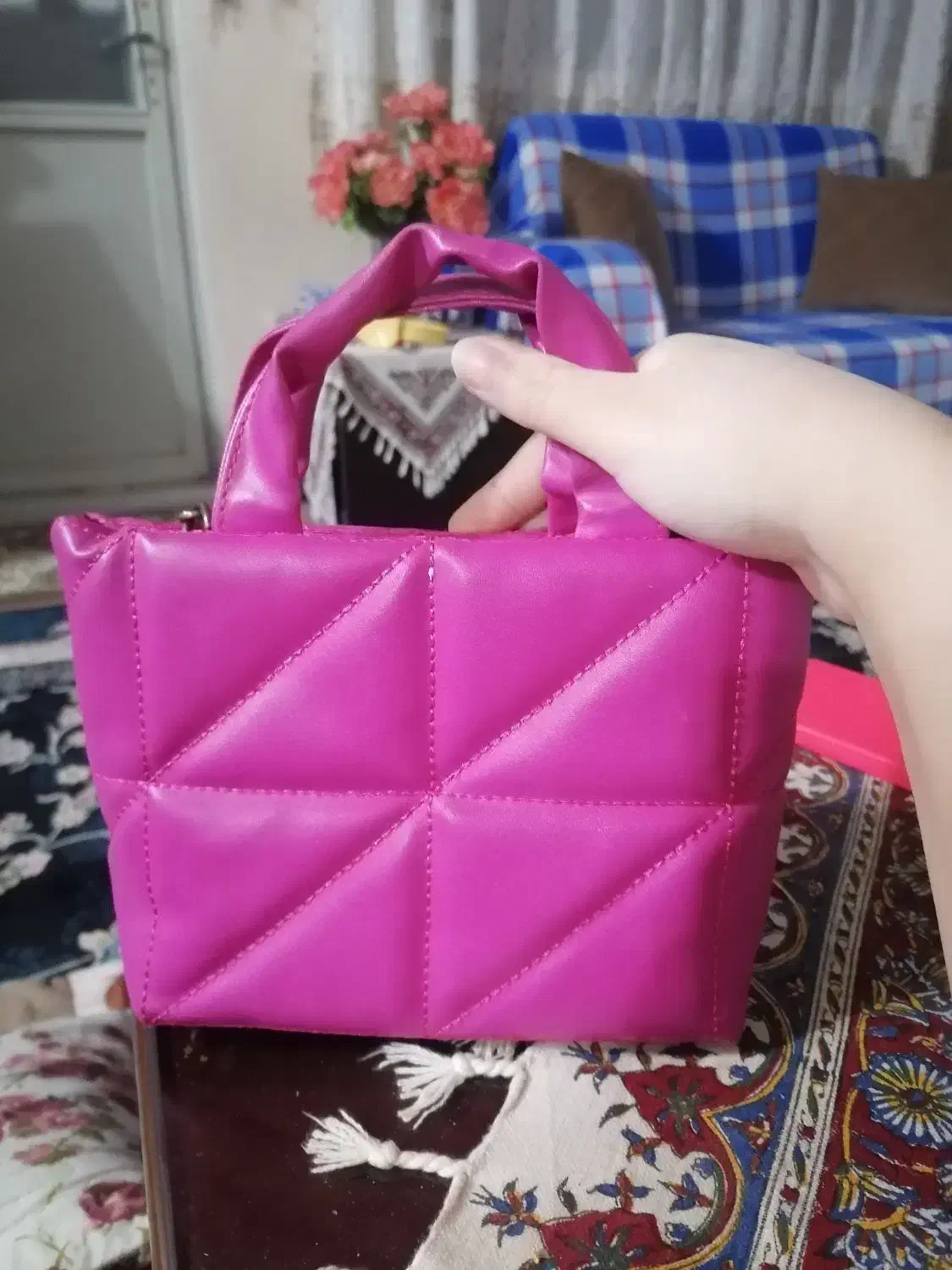 کیف صورتی|کیف، کفش، کمربند|بندر انزلی, چهارفریضه|دیوار