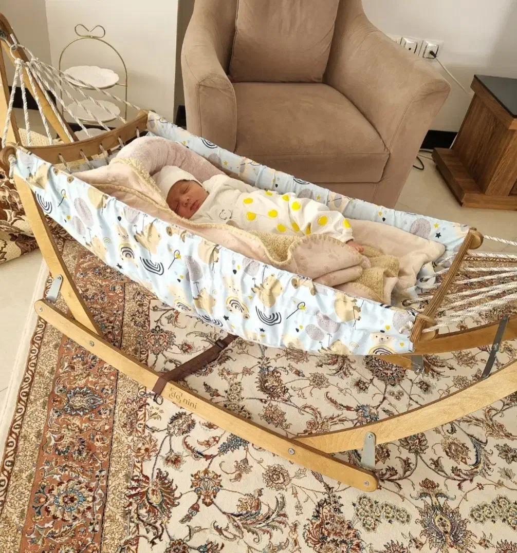 گهواره نوزاد|تخت و صندلی بچه|شیروان (خراسان), |دیوار