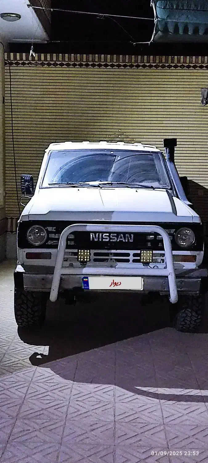 پاترول دو در سفید مدل 71 بدون پوسیدگی|خودرو سواری و وانت|یزد, |دیوار