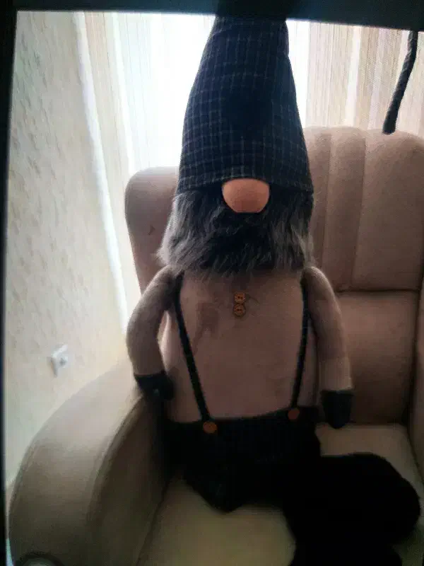 عروسک|اسباب‌بازی بچه|فیروزآباد (فارس), |دیوار