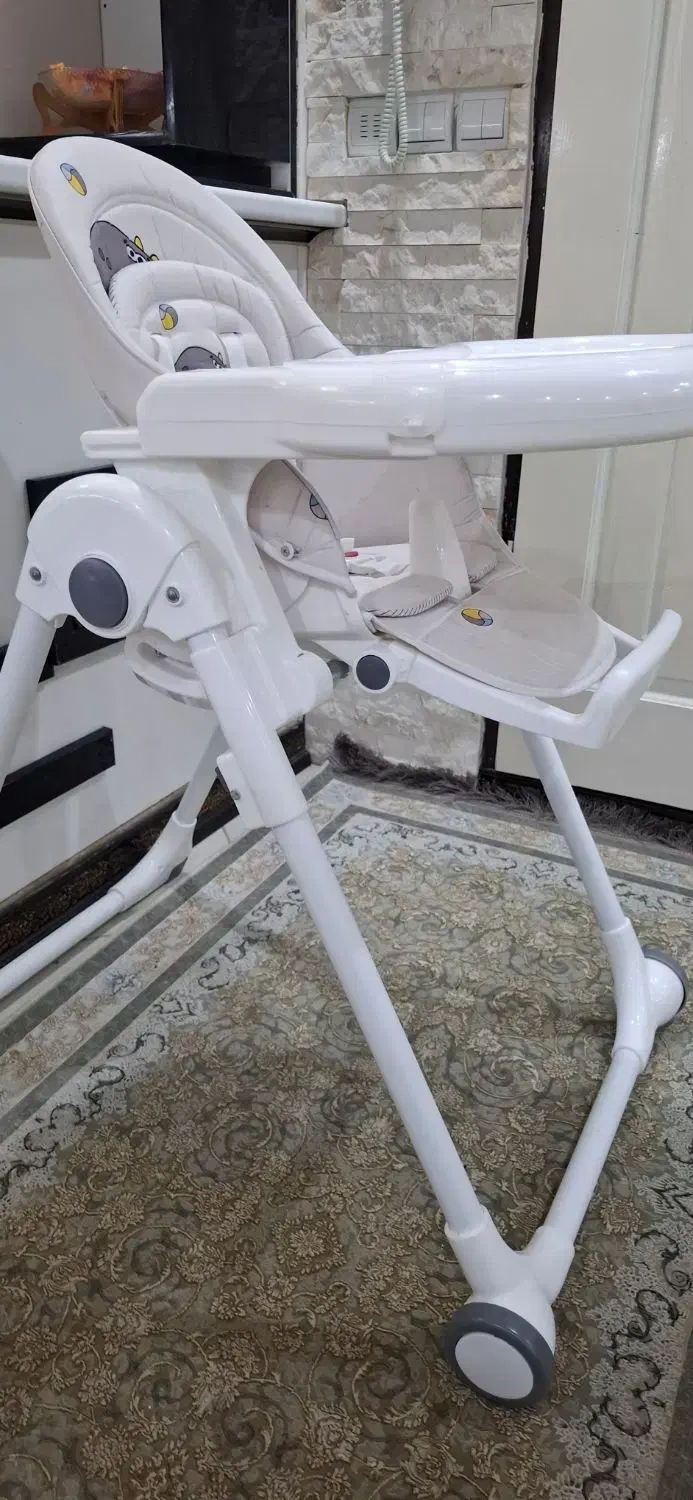 صندلی غذای کودک|تخت و صندلی بچه|اسلامشهر, زرافشان|دیوار