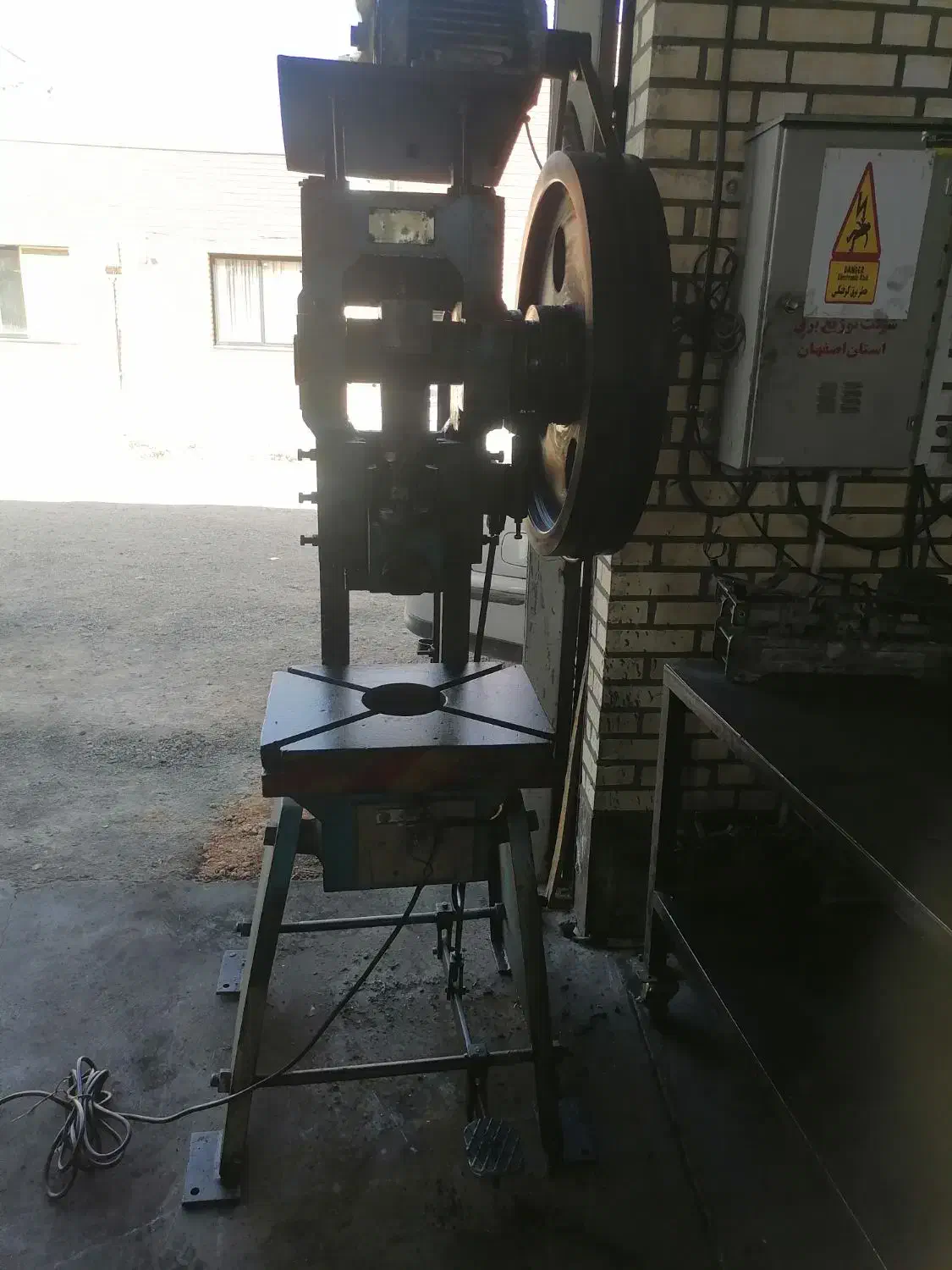 پرس ضربه ای 20تن|ماشینآلات صنعتی|شهرضا, |دیوار