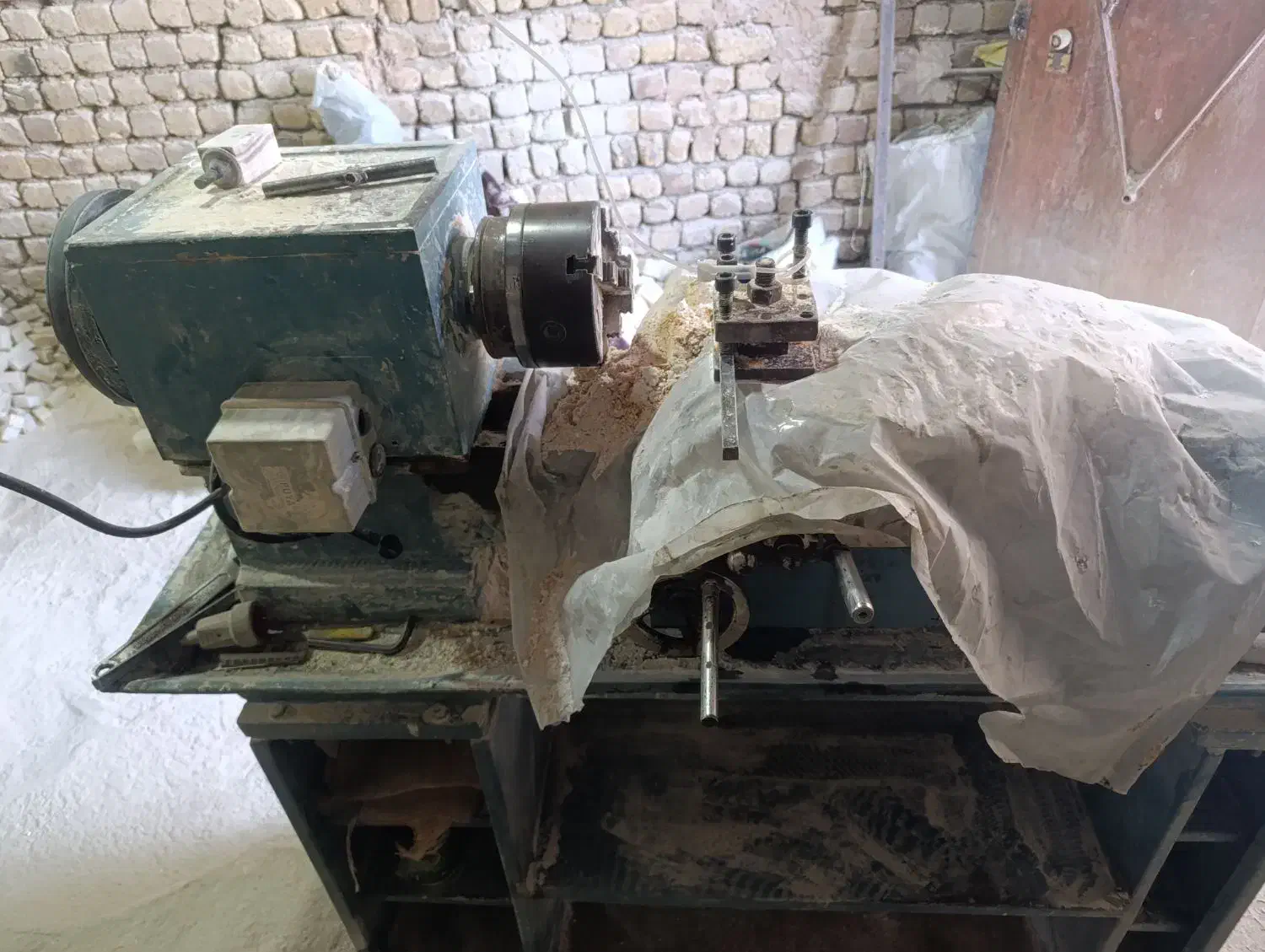 دستگاه تراشکاری سنگ|ماشین‌آلات صنعتی|قم, قلعه صدری|دیوار