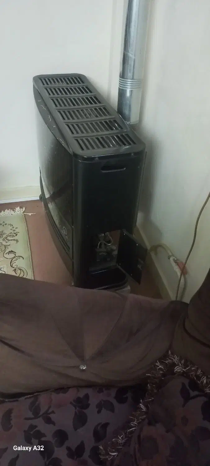 رگال و مانکن و چوب لباسی و بخاری و قفسه|فروشگاه و مغازه|کرج, کرج نو|دیوار