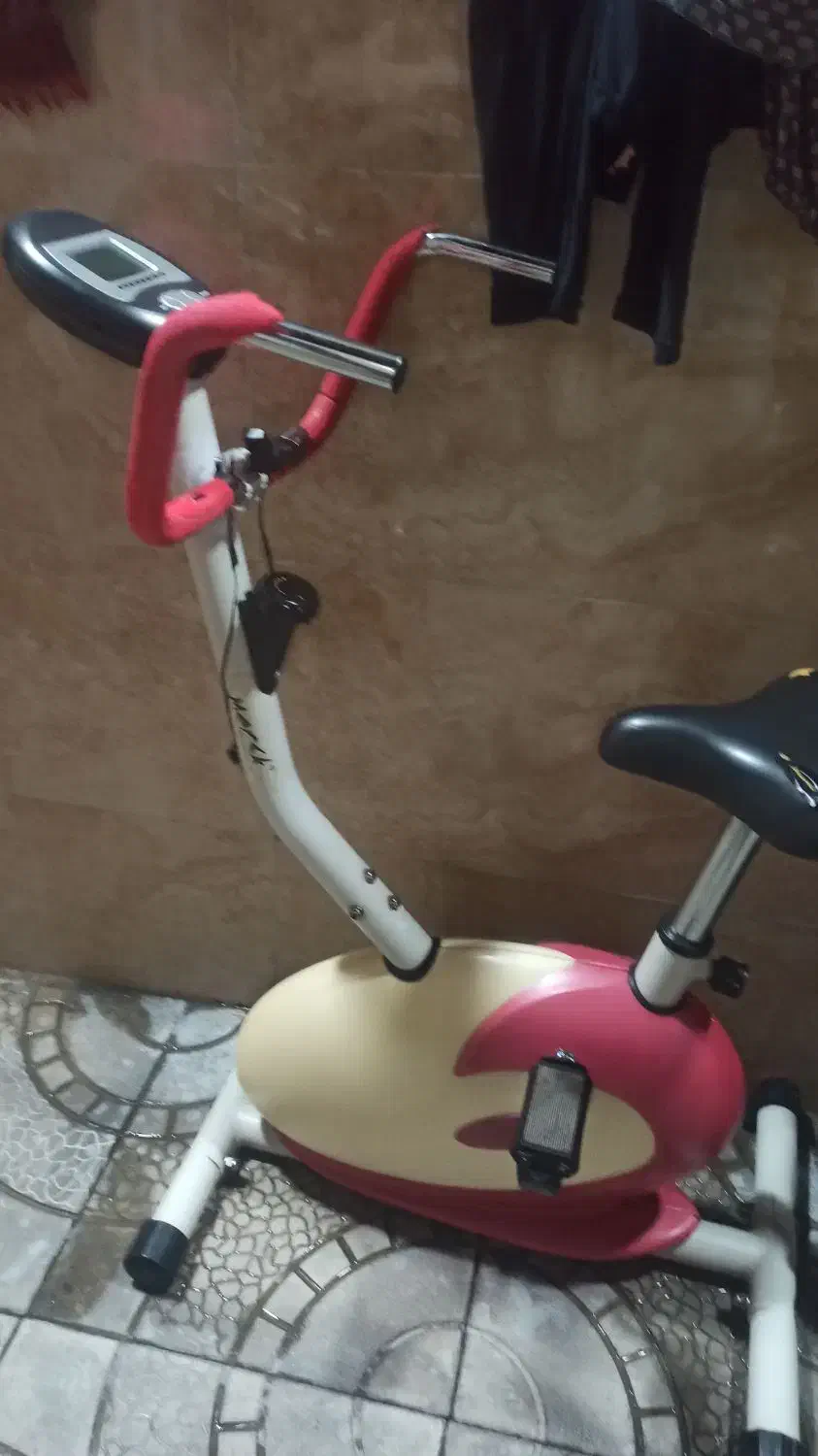 دوچرخه ثابت ورزشی|تجهیزات ورزشی|ارومیه, |دیوار