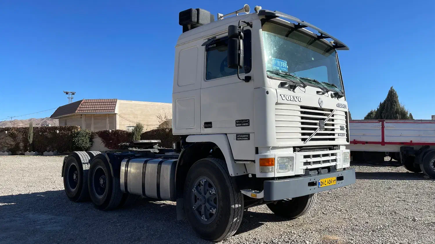 ولوو f12|خودرو سنگین|آباده, |دیوار