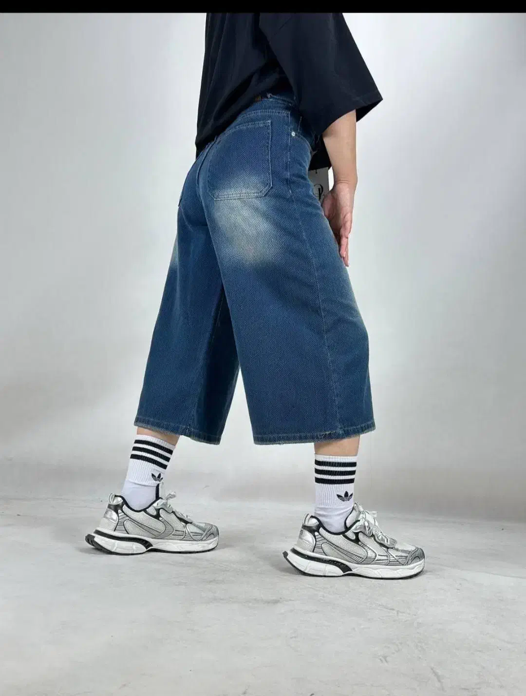 شلوار لی زنونه . یا شلوار جین زنونه عمده .|لباس|بهارستان, |دیوار