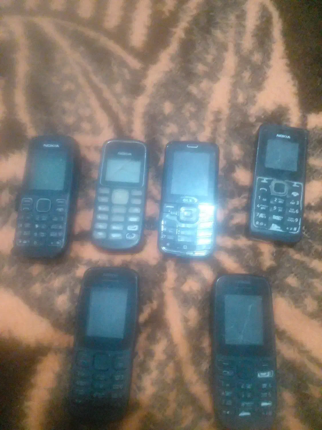 تعدادی گوشی ساده نوکیا|موبایل|قم, علی آباد سعدگان|دیوار