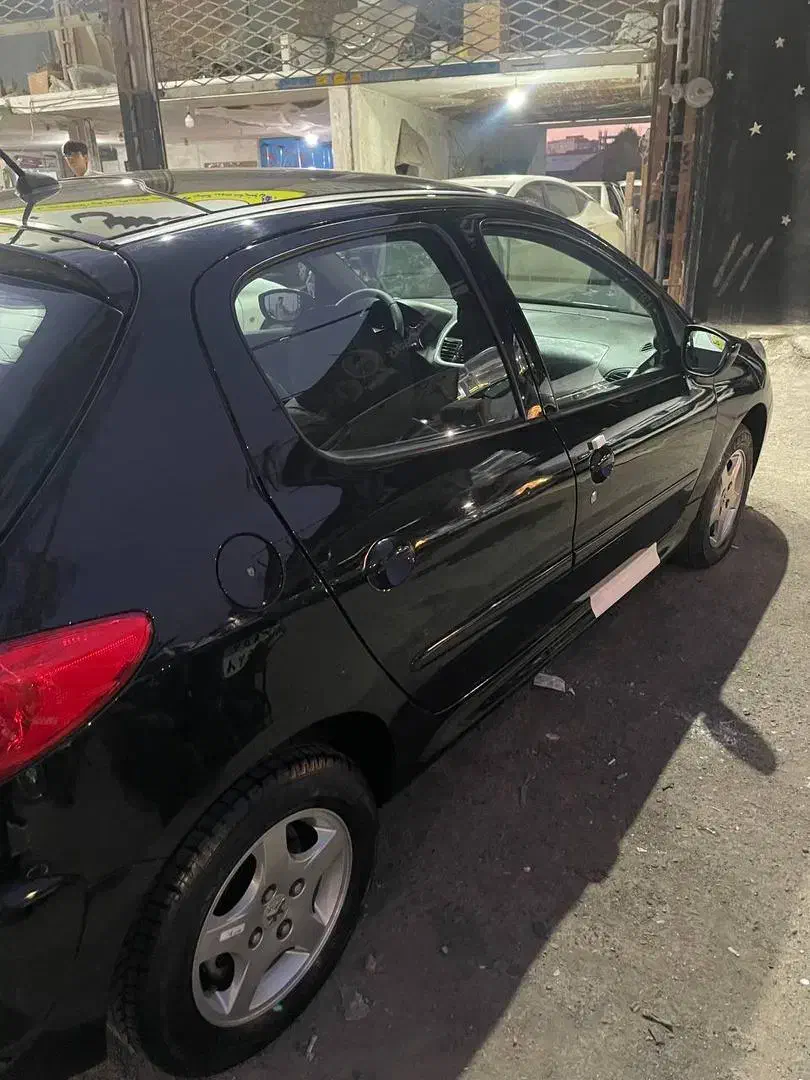 ۲۰۷ سقف شیشه ای مدل ۴۰۲|خودرو سواری و وانت|سبزوار, کاشفی شمالی (دادگستری)|دیوار