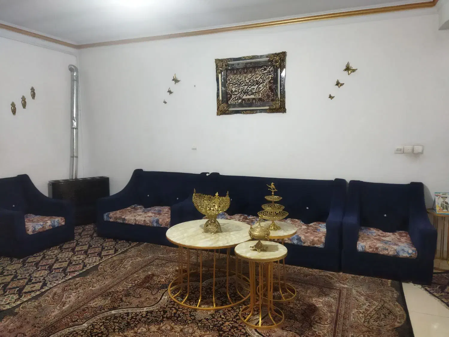 مبل هفت نفره|مبلمان خانگی و میز عسلی|اندیشه, اندیشه فاز ۱|دیوار