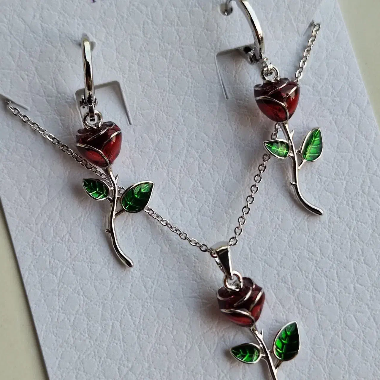 بدلیجات و اکسسوری های زیبا و برند|بدلیجات|تهران, آذربایجان|دیوار