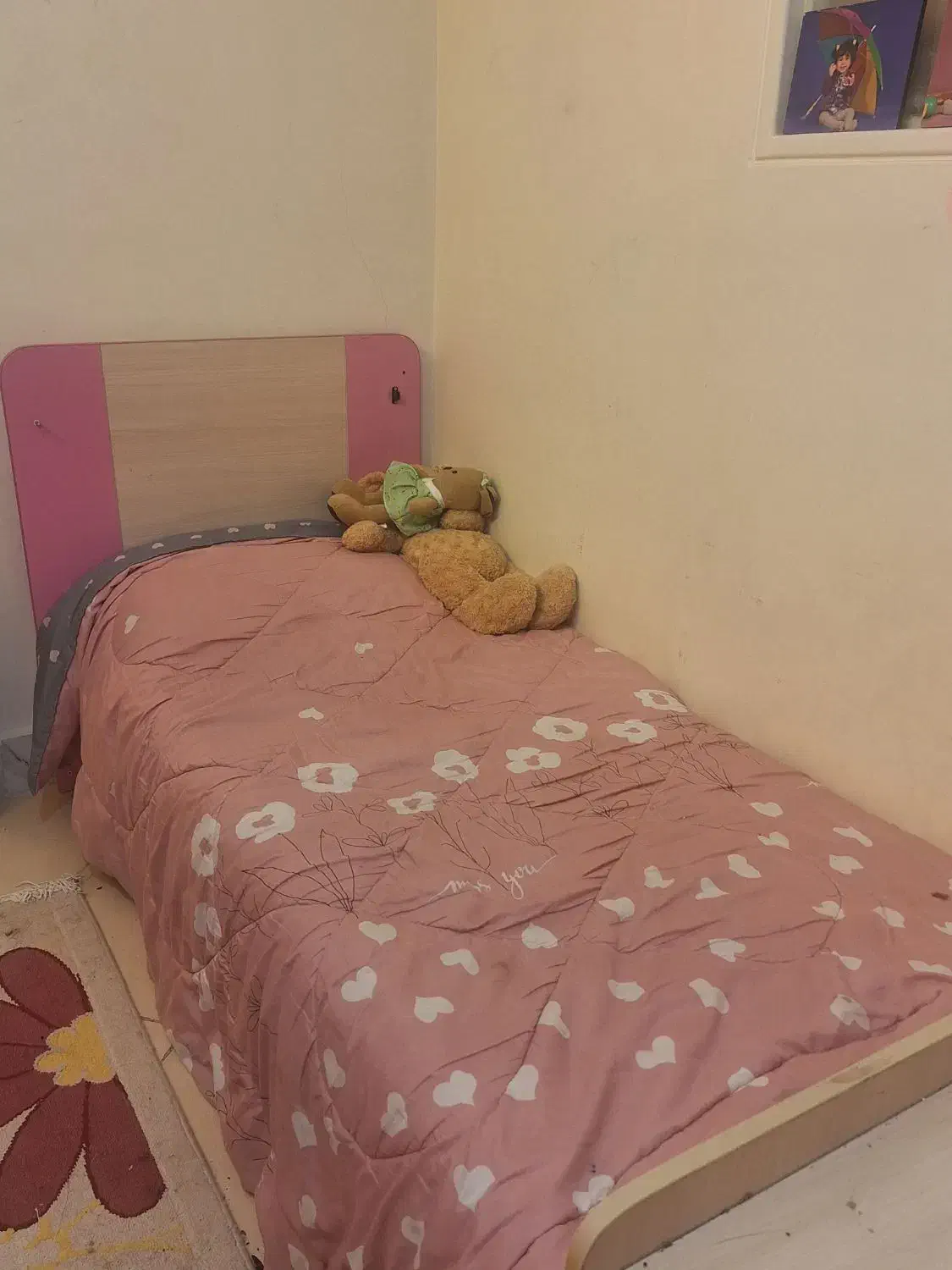 سرویس خواب کودک|تخت و سرویس خواب|قم, قلعه عموحسین|دیوار