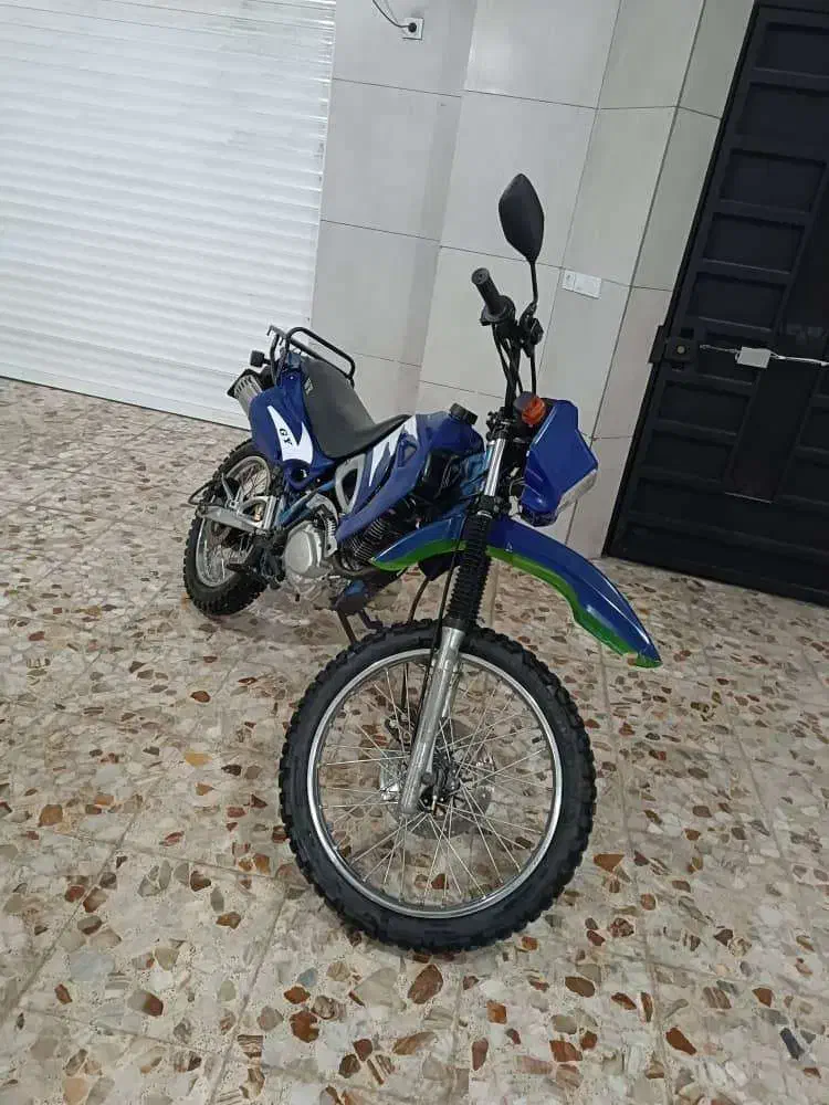 موتورتریل ۲۰۰با سندومدارک کامل|موتورسیکلت|ساری, |دیوار