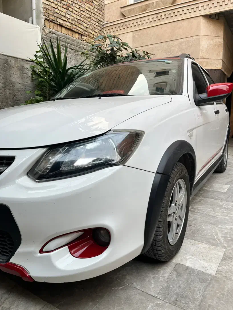 کوییک R سفید قرمز|خودرو سواری و وانت|ساری, |دیوار