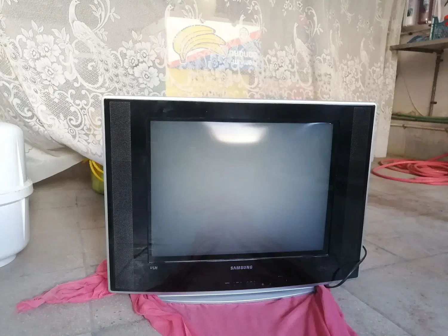 تلوزیون|تلویزیون و پروژکتور|قم, وادی السلام|دیوار