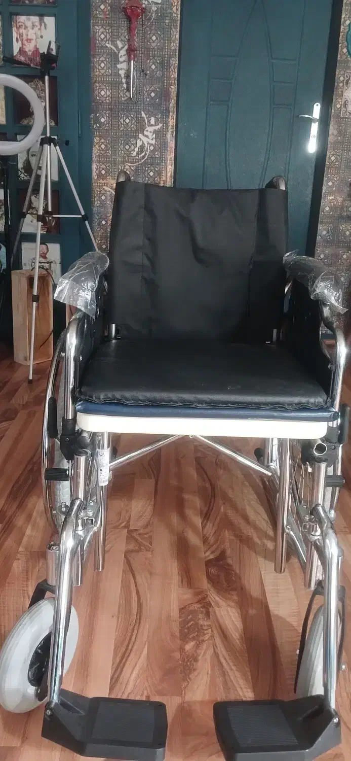 ویلچر ارتوپدی حمام یکتا تجهیز|آرایشی، بهداشتی، درمانی|تبریز, |دیوار