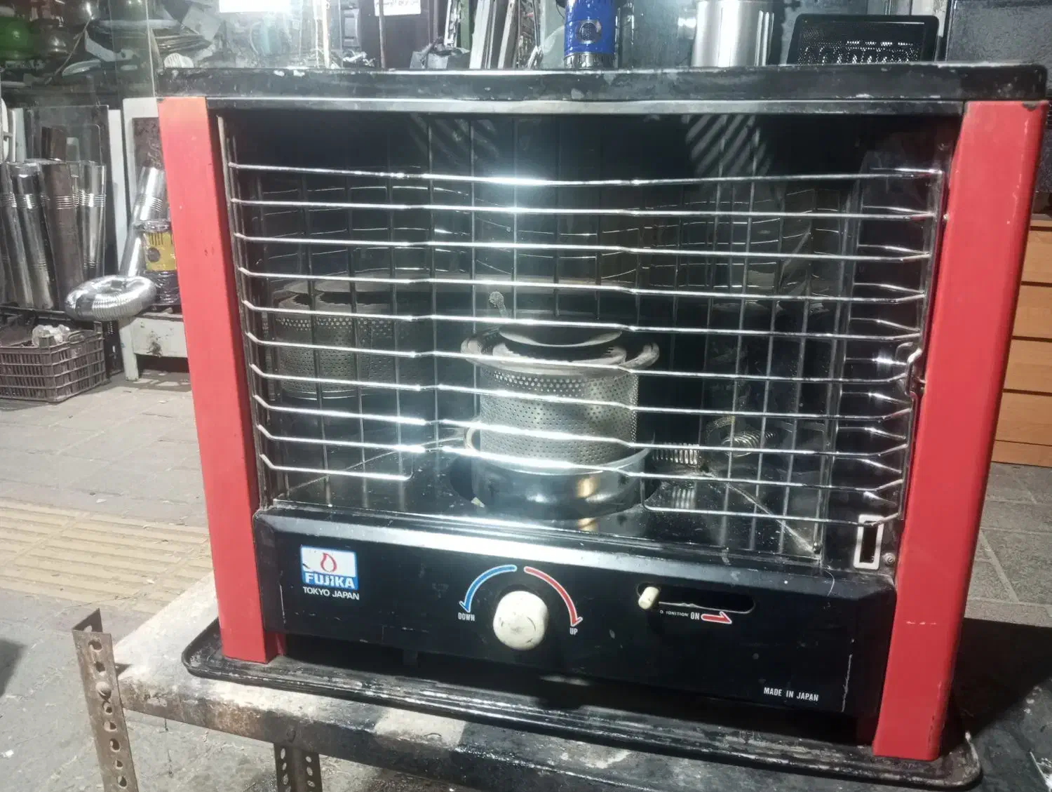 چراغ نفتی تیوسط سالم 50مترگرم میکنه|کلکسیون اشیاء عتیقه|مشهد, سناباد|دیوار