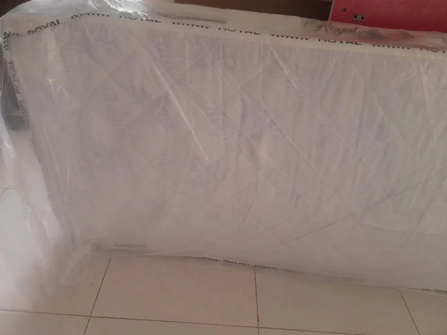 خشخواب|تشک تختخواب|کیش, |دیوار