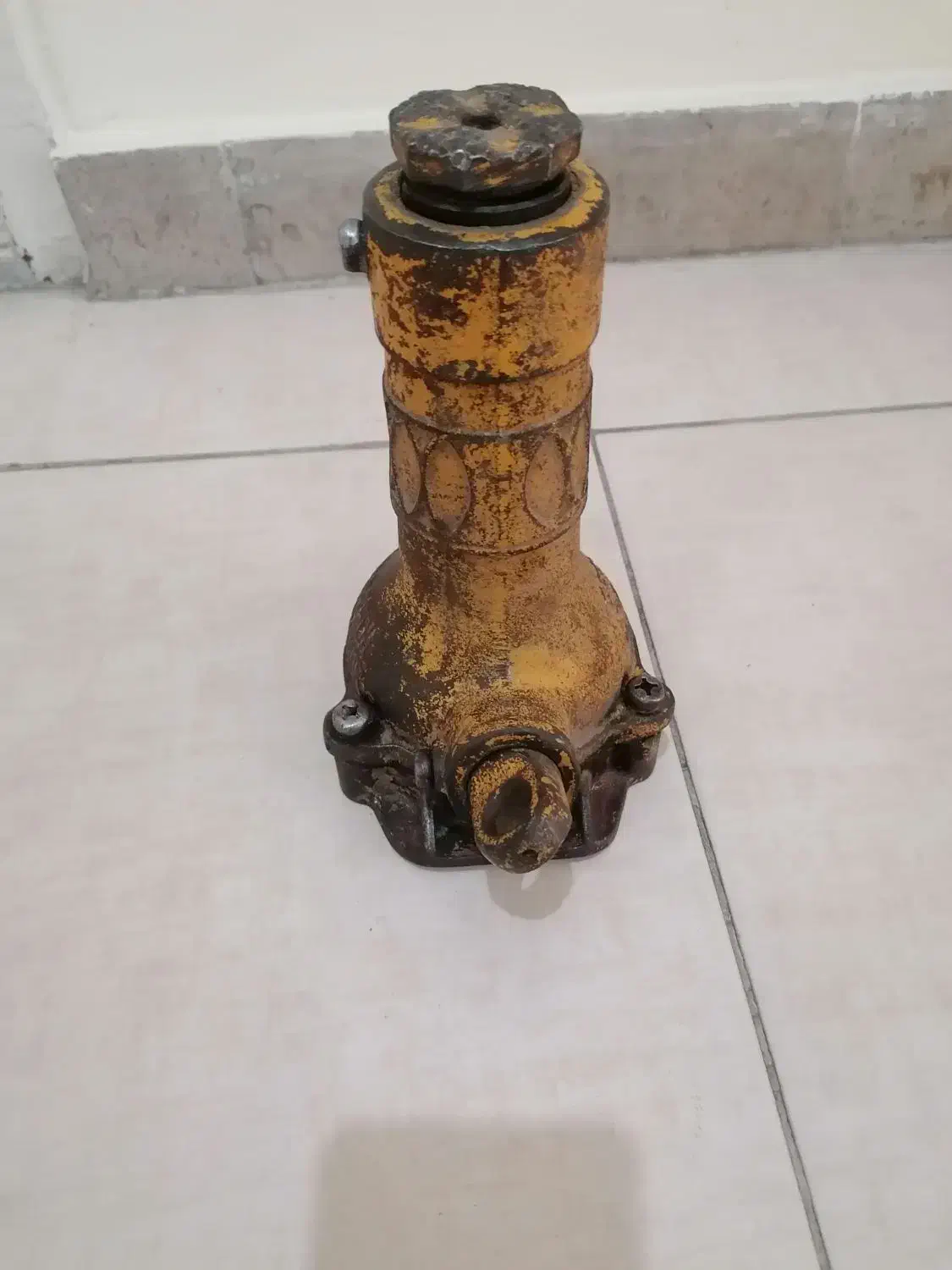 جک ماشین ، گریس پمپ|قطعات یدکی و لوازم جانبی|شیراز, عفیف‌آباد|دیوار