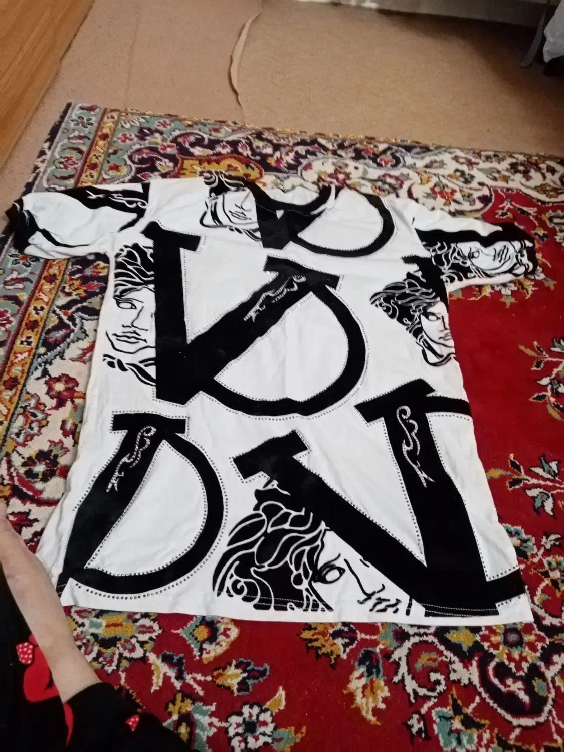 لباس|لباس|گلبهار, شهر جدید گلبهار|دیوار