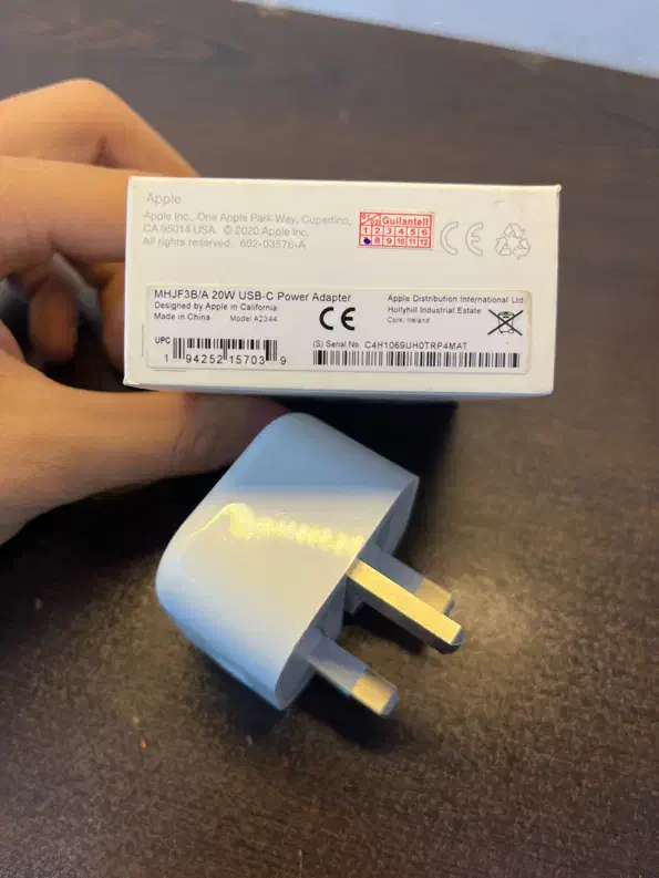 آداپتور آیفون ۲۰وات|لوازم جانبی موبایل و تبلت|رشت, یخسازی|دیوار