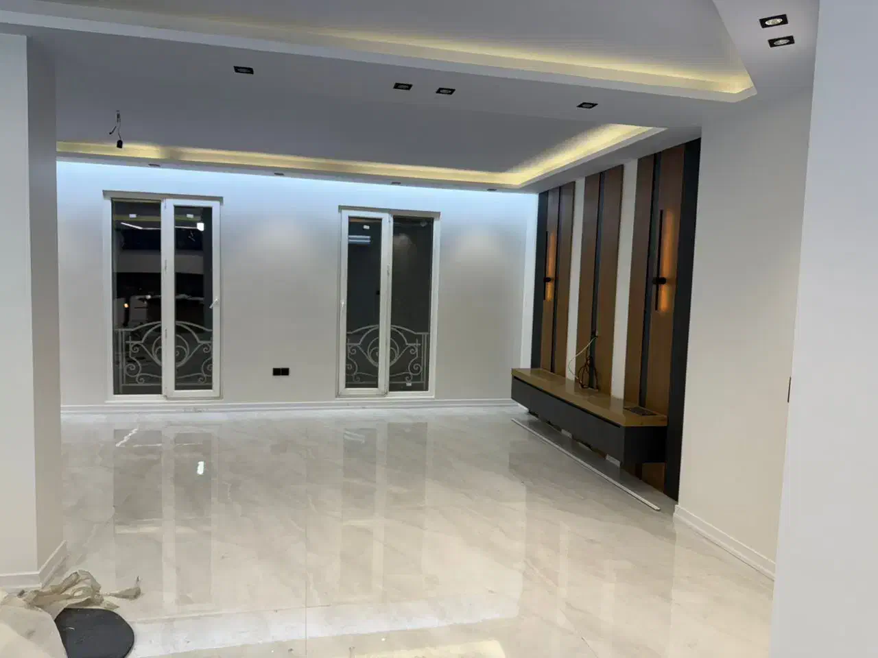 ۱۹۰ متر / فول بازسازی شده/نیمه فرنیش/مهستان