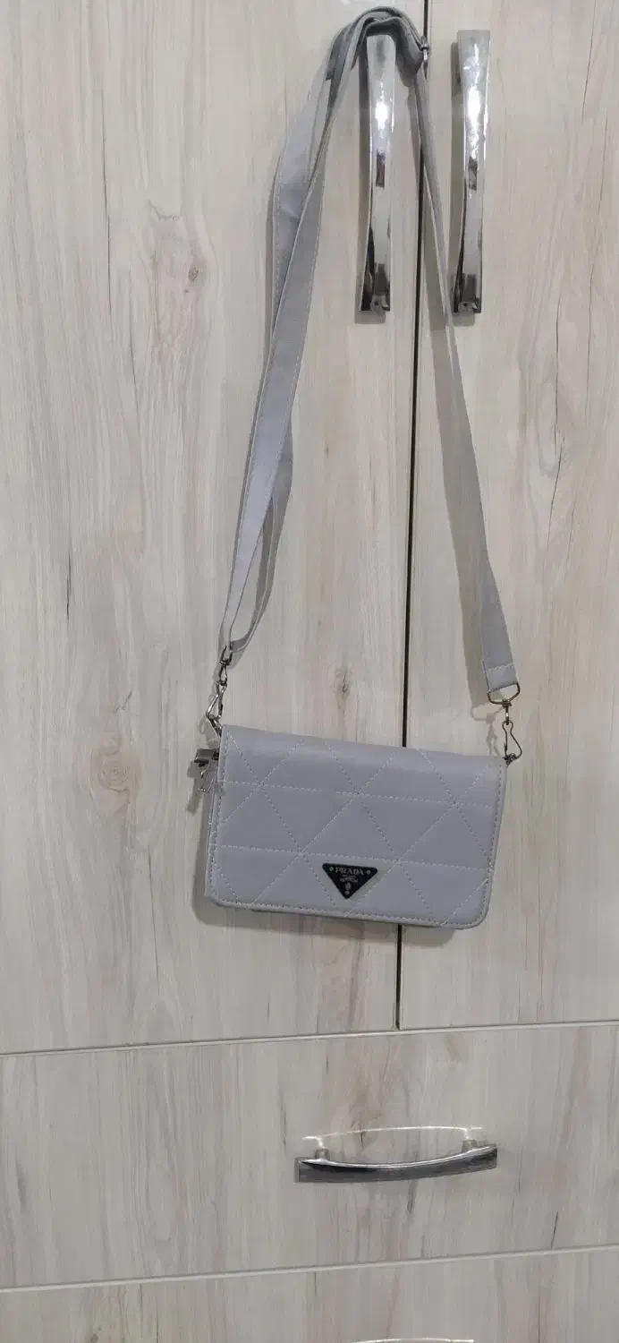 ۴عدد کیف|کیف، کفش، کمربند|حمیل, |دیوار