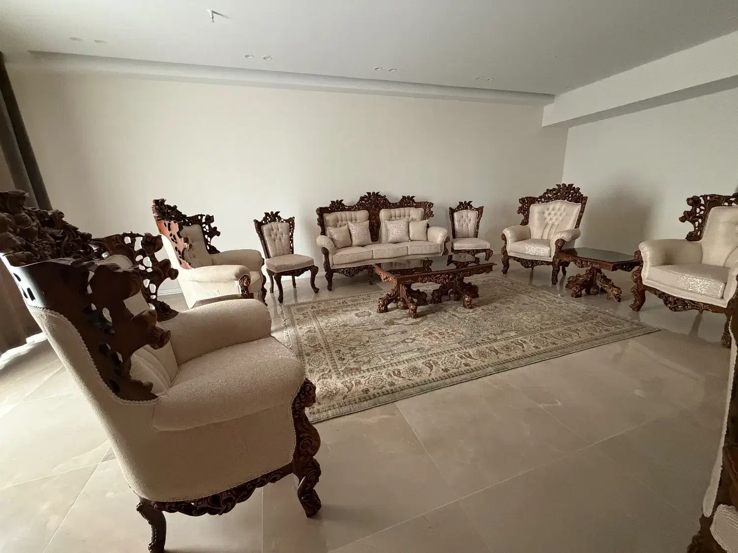 مبلمان و نهارخوری تمام چوب منبت چوب گردو|مبلمان خانگی و میز عسلی|تهران, شهرک هما|دیوار